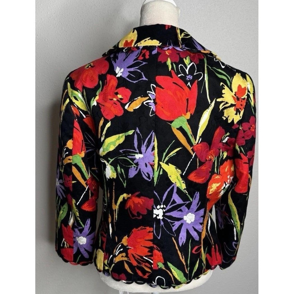 Carlisle, VTG 90s Black Floral Blazer, Short Scalloped Hem - Picture 7 of 9